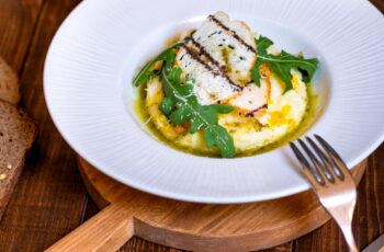 Lowering Cholesterol: The Essential Guide to Heart-Healthy Foods
